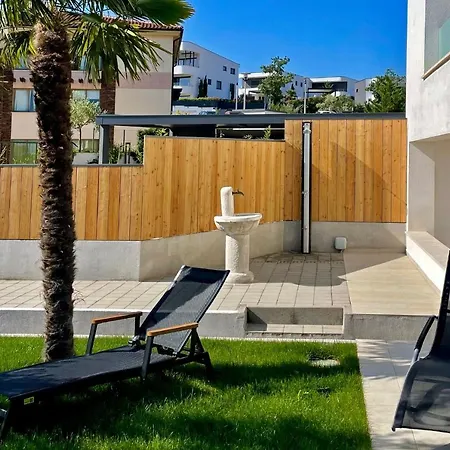 Casa Bella Apartment Malinska Exterior photo